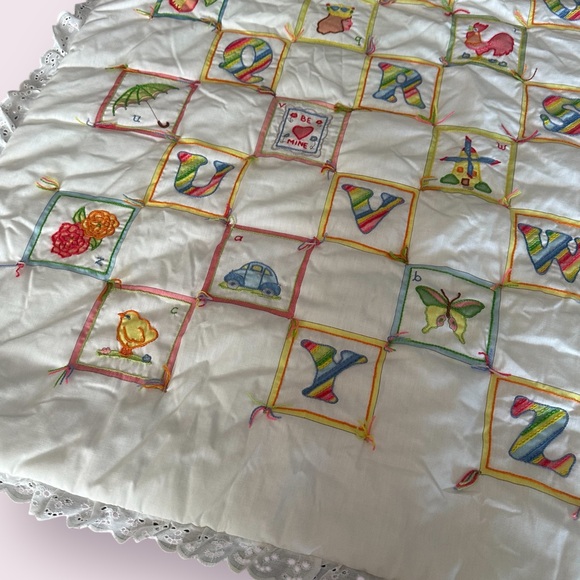 Vintage Handmade ABC Baby Blanket Top Embroidered Wall Hanging Ruffle Hem Decor - Picture 5 of 16